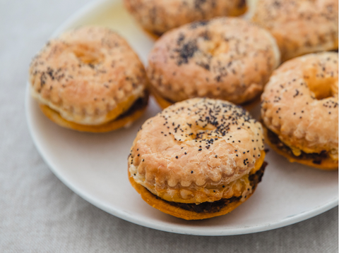 Spring Entertaining: Chicken Sandwiches, Sausage Rolls & More