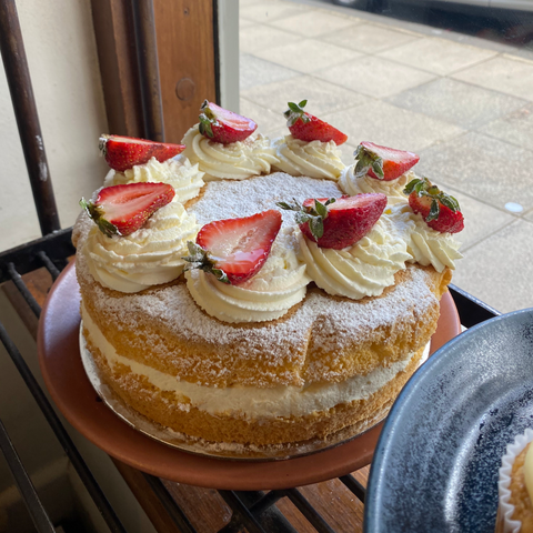 Victoria Sponge Cake with Raspberry & Cream (Armadale only)