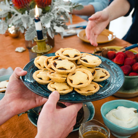 Vinefruit Mince Pies (1/2 dozen) - Phillippa's Bakery